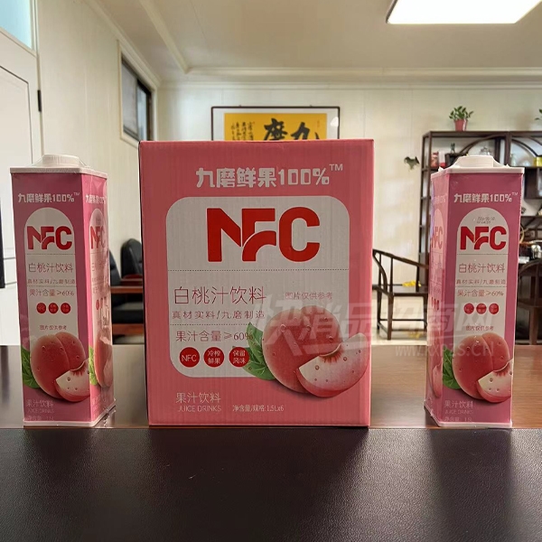 ��ĥ�ʹ�100%����֭����1.5L��6��Ʒͼ